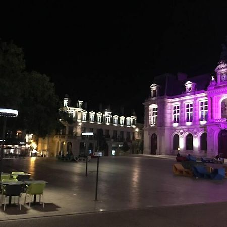 Bel Appartement Climatise Plein Centre Ville Poitiers Buitenkant foto